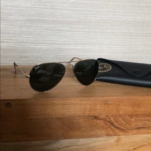 Ray-Ban aviators.
